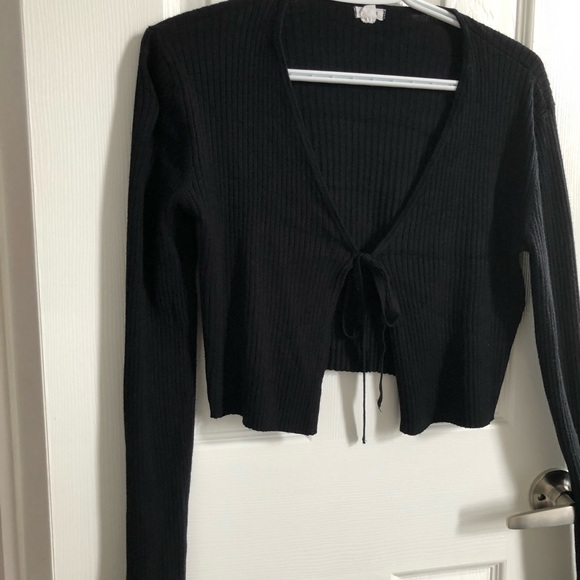 Black Rib Front Tie Top - Picture 3 of 5